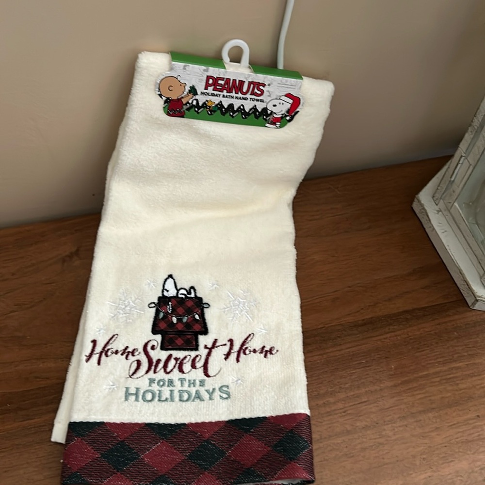 Snoopy hand towel
